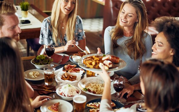 Zalety programu lojalnościowego. Zalety programu lojalnościowego.