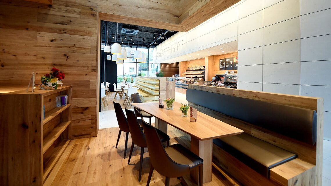 Stroj na oplachování beden Happ Filiale Bäckerei Happ