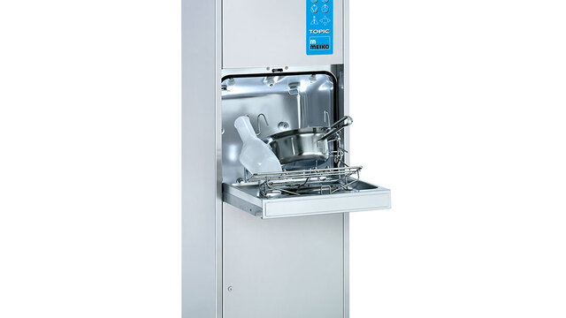 Cleaning of bedpans Cleaning of bedpans TOPIC