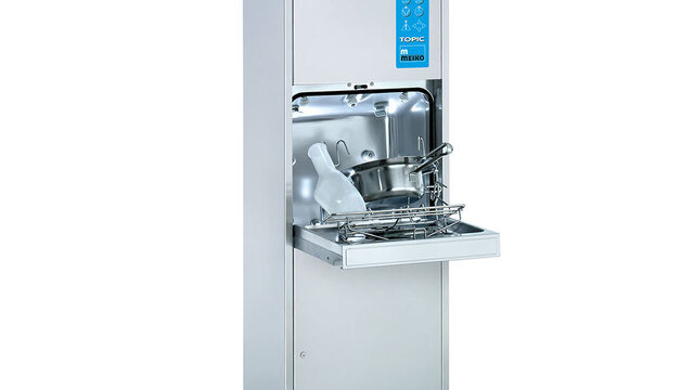 Cleaning of bedpans TOPIC