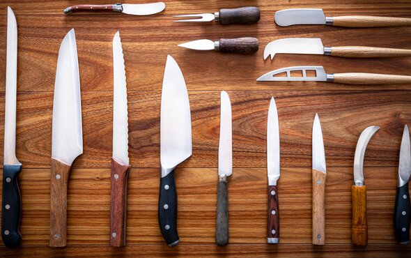 Profesjonalne noże – nieodzowny element wyposażenia kuchni. Profesjonalne noże – nieodzowny element wyposażenia kuchni.