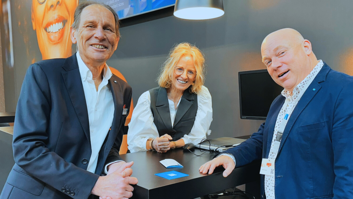 Dorine, Yvan en Yannick Dorine De Rudder en twee van haar collega's