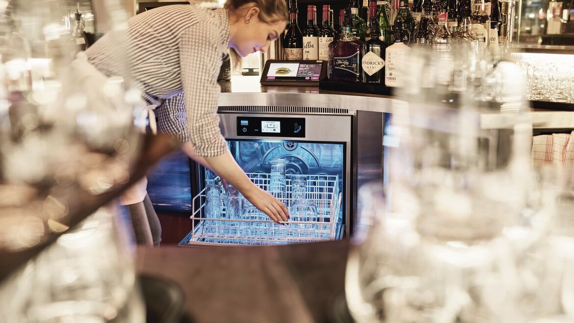 M-iClean U glasswasher machine at a bar M-iClean U glasswasher machine at a bar