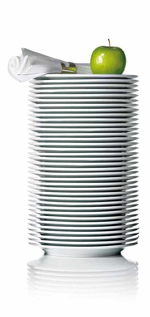 Tas de pommes Une pile de plaques