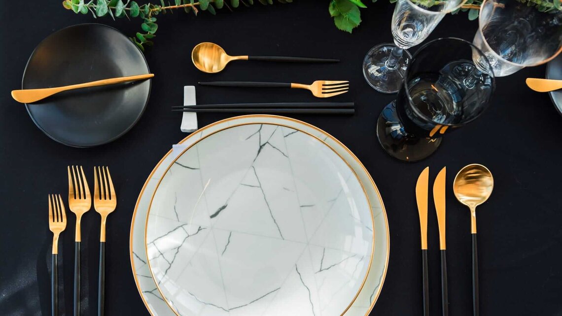 Nietypowe serwowanie dań jako sposób na przyciągnięcie klienta do restauracji