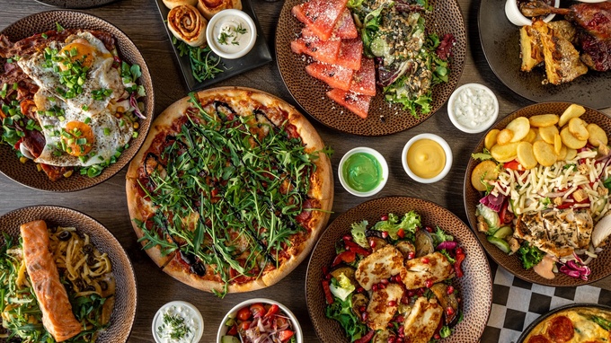 Aby zwiększyć rotację w ogródku, warto zadbać o lekką, sezonową kartę dań.