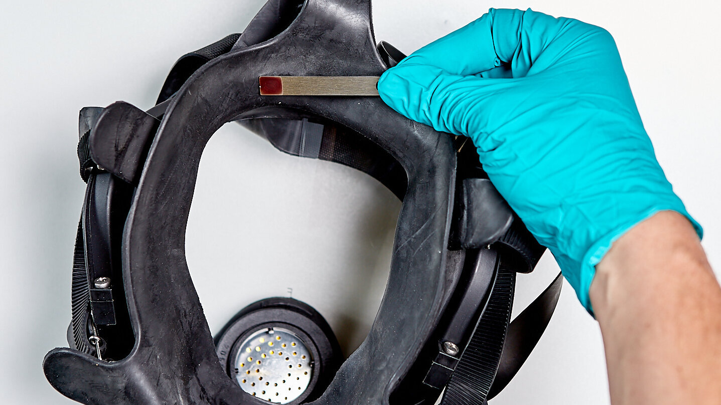 Bioindikator auf der Maske platzieren Bioindikator auf der Maske platzieren