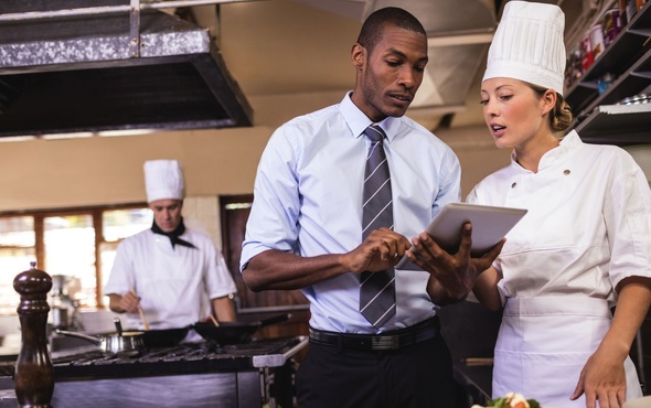 Co powinno charakteryzować dobrą restaurację hotelową?