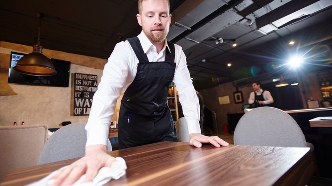 Przeglądaj raporty zmywarki; koryguj ustawienia, jeśli rośnie odsetek powtórnych myć. Przeglądaj raporty zmywarki; koryguj ustawienia, jeśli rośnie odsetek powtórnych myć.