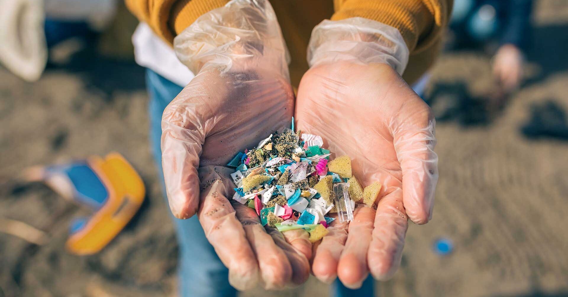 Mikroplastik ist nahezu überall in der Natur zu finden. Sogar in uns Menschen Mikroplastik ist nahezu überall in der Natur zu finden. Sogar in uns Menschen