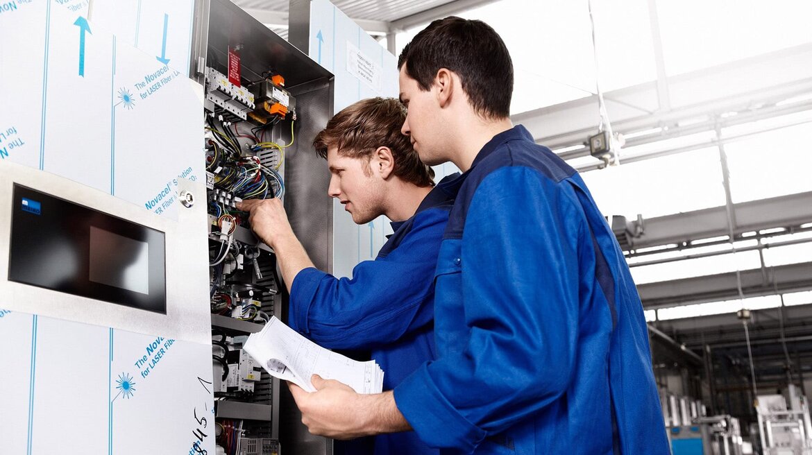 Mechatroniker (m/w) Lehre zum Mechatroniker (m/w)