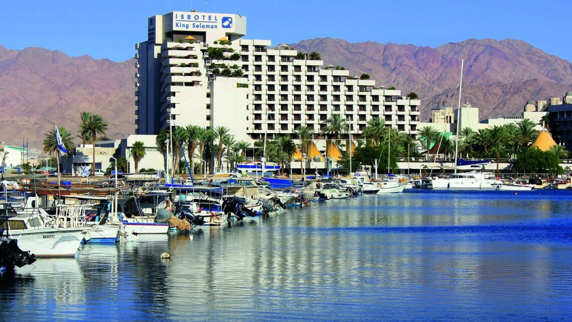 flight type dishwashing ISROTEL Flight type dishwashing at ISROTEL