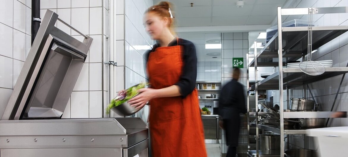 Employee using a BioMaster Employee using a BioMaster