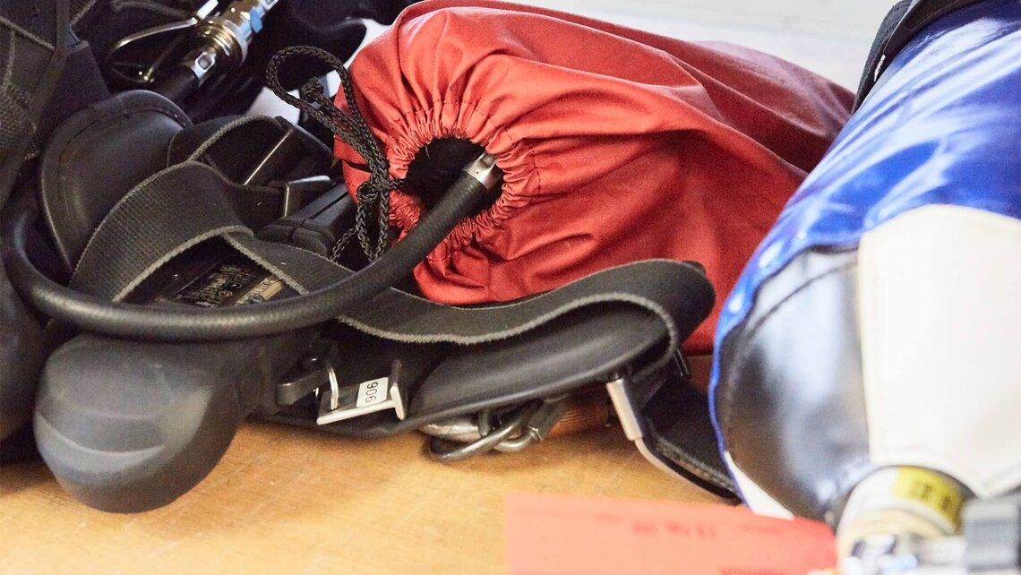 Sauerstoffflasche und Atemschutzmaske