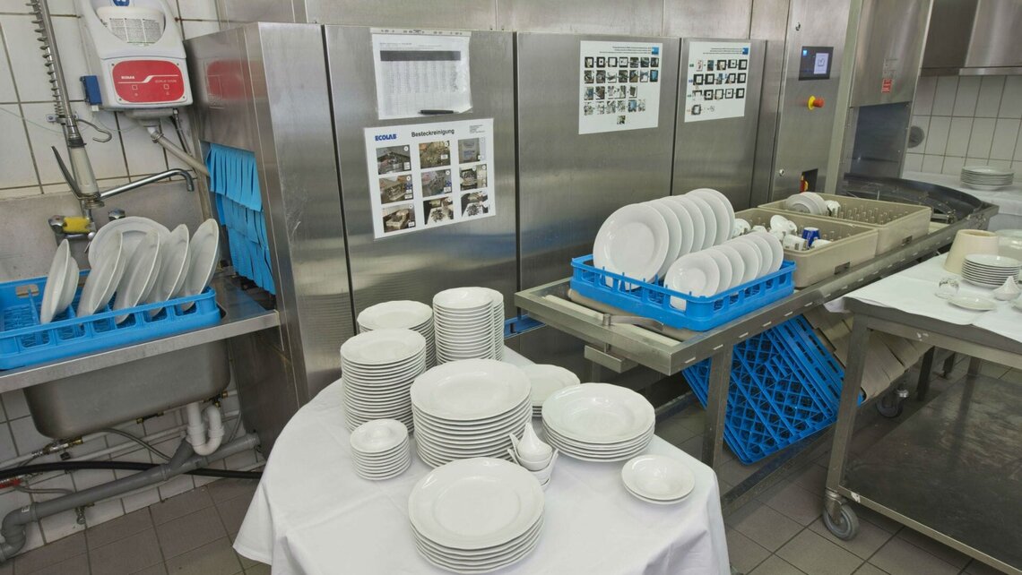 M-iQ rack type dishwashing machine Hotel Elephant - M-iQ rack type dishwashing machine