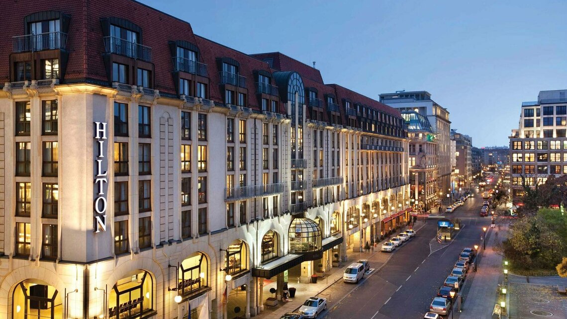 Hilton Berlin Hilton Berlin - Bandtransport-Spülmaschine