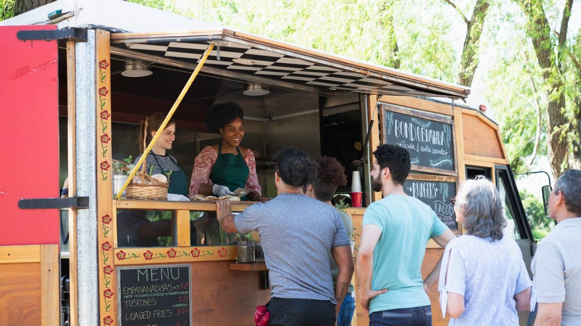 Food truck - reklama restauracji w terenie